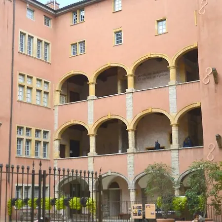 Cosy Ideally Located In The Old Town Apartamento Lyon